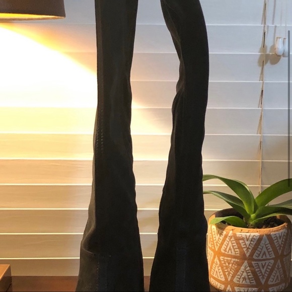 Black Tahari Boots - Picture 3 of 9